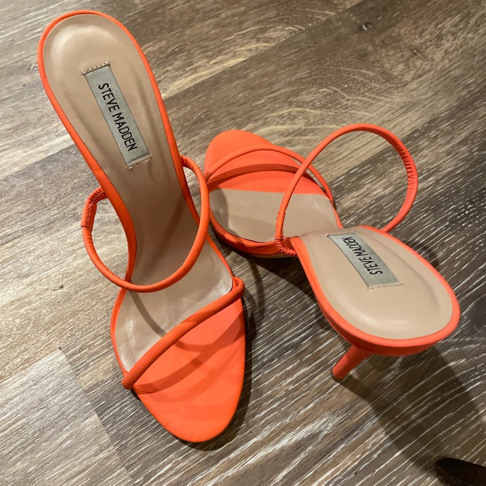 New Steve Madden Orange Heels size 9.5